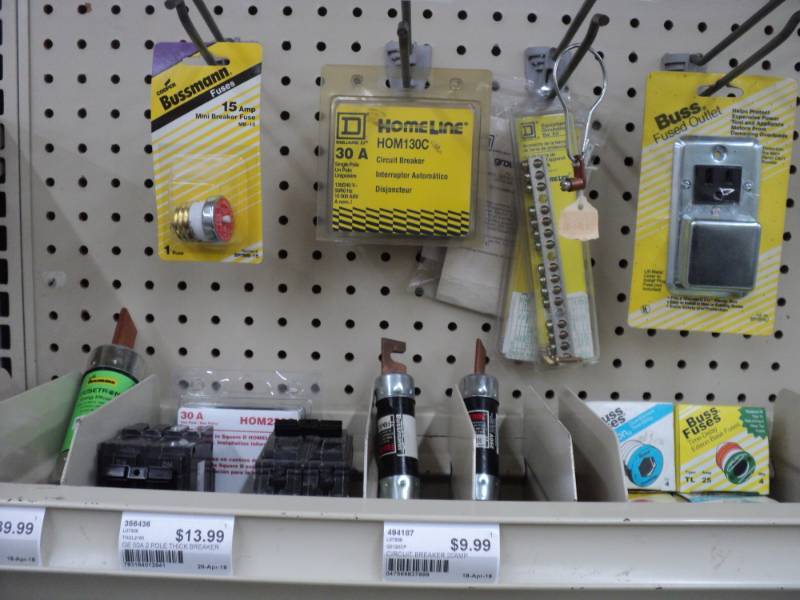 Electrical   lot of misc. Breakers...