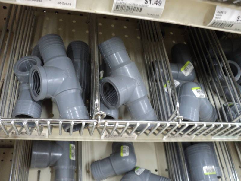 Lot of 1 � and 1 � inch coupling...
