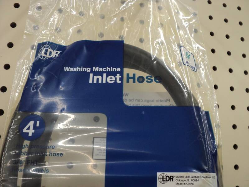 Lot of washing machine hoses...