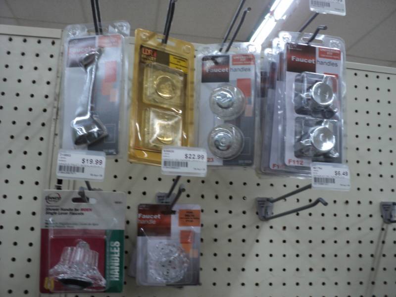 Lot of faucet handles and 2 faucet ...