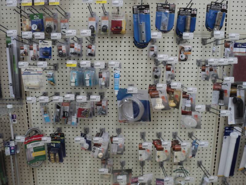 Lot of faucet supplies, includes ga...