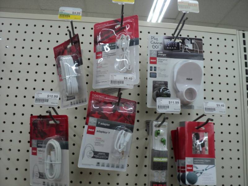 Lot of RCA Adapters and cords plus ...