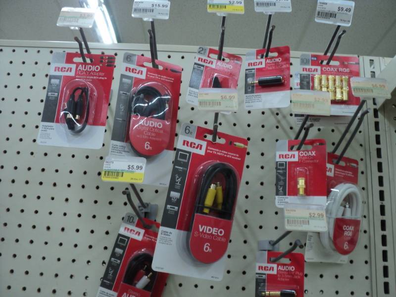 Lot of coaxial and audio cable...