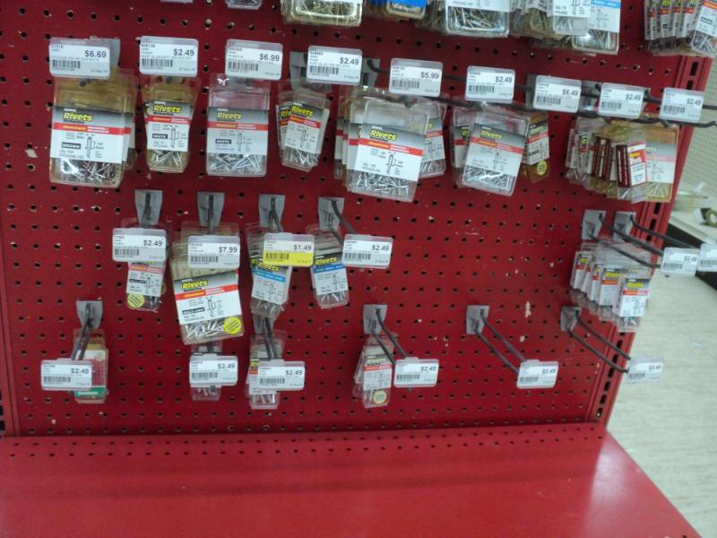 Lot of rivets...
