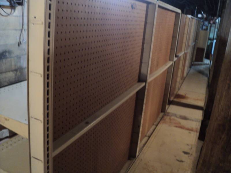 6 sections of double sided gondola ...