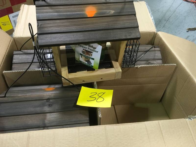 3 Qt. Cedar Hopper with Suet Wild Bird Feeder CASE OF 4 open box not used