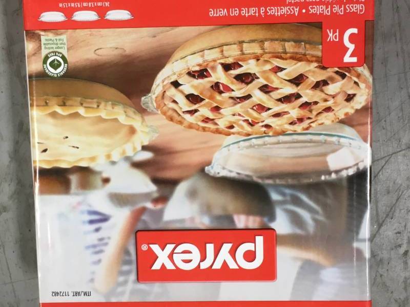 Pyrex 3-Pack Easy Grab Glass Pie Plate not used