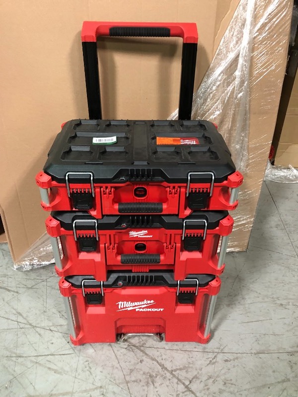 Milwaukee  22 in. Packout Modular Tool Box Storage System  in good conditions