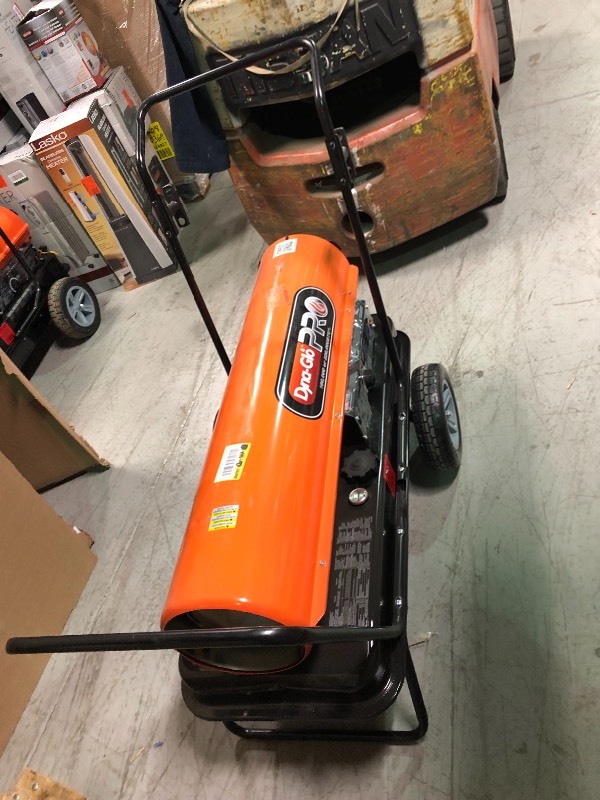 Dyna-Glo   180K or 220K BTU Kerosene Forced Air Heater in working conditions