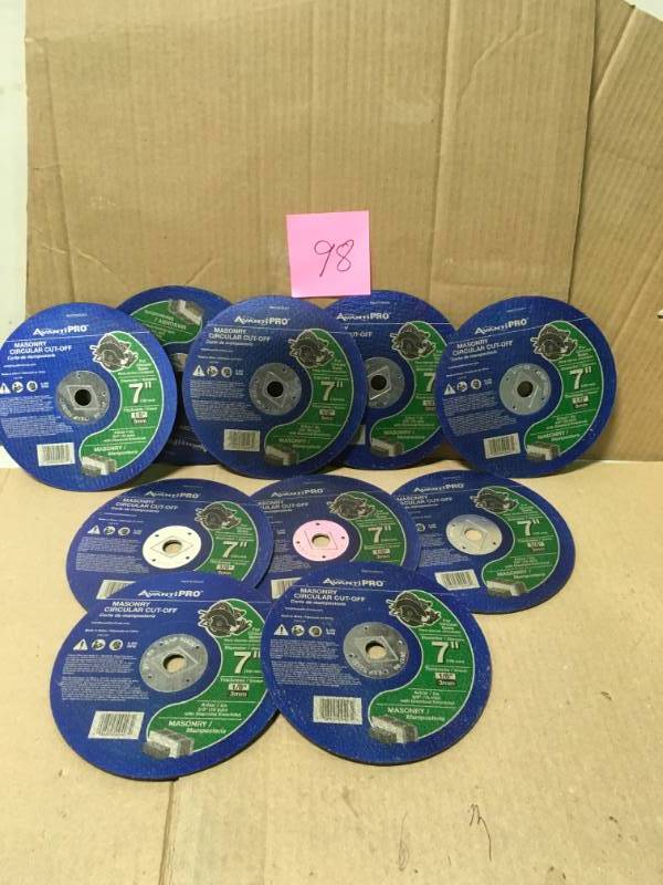 lot 98 image: Avanti Pro 7 in. x 18 in. x 58 in. Masonry Cut-Off Disc LOT OF 10 not used