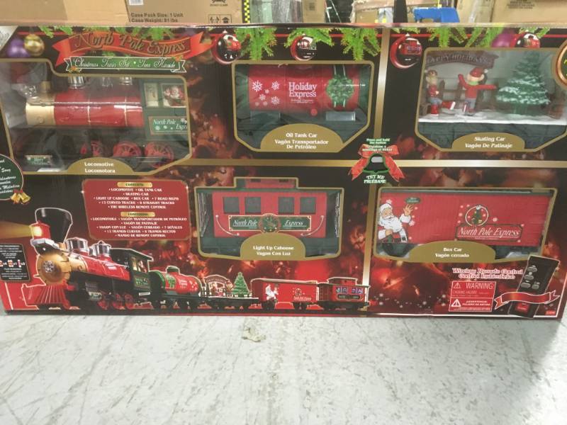 EZTEC Battery Operated Wireless Remote Control North Pole Express Christmas Train Set new