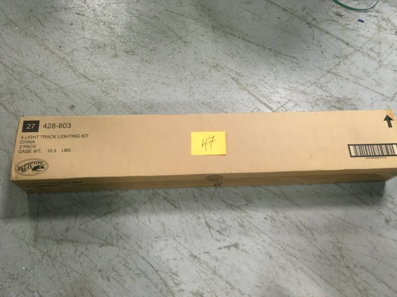 Hampton Bay 3 Light Halogen Track Lighting Kit SKU # 428-803 White CASE 2 PACK not used