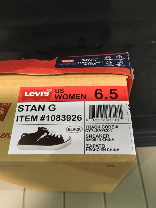 lot 62 image: Levis Womens Stan G Black Canvas Slip On Sneakers Comfort Tech Walking Shoes SIZE 6.5 not used