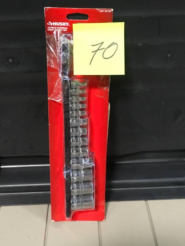 lot 70 image: Husky 14, 38, 12 in. E-Torx Socket Set  in like new condition