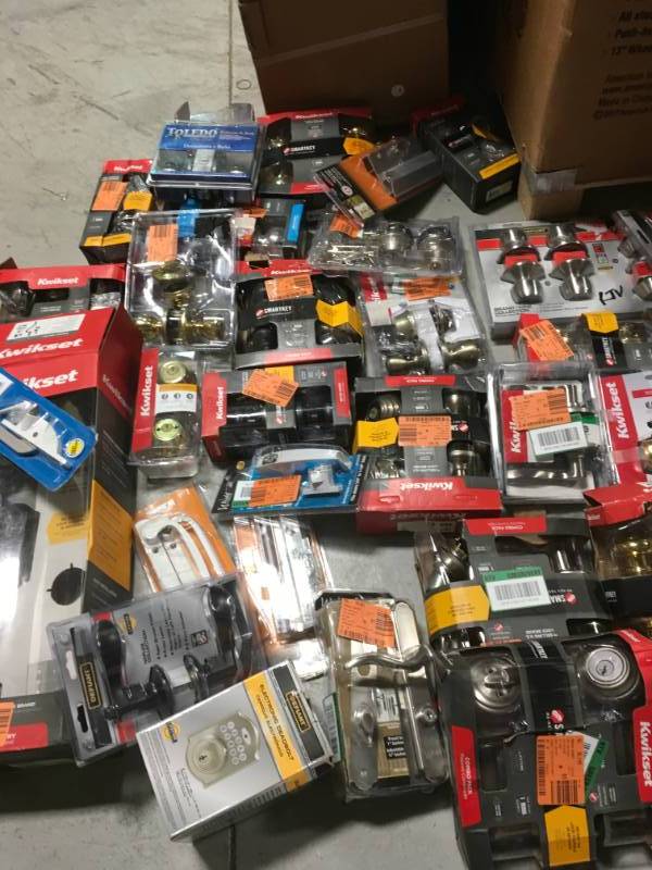 lot 87 image: HUGE ASS LOT OF TOOLS LOCK KEY & MSC SALVAGE FOR PARTS OR REPAIR