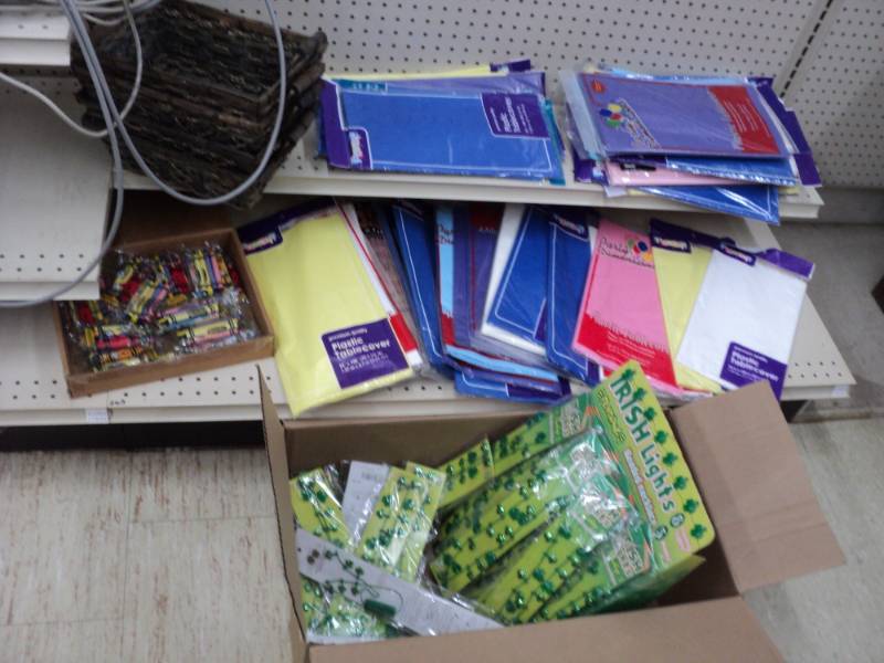 Plastic Table covers, various Color...