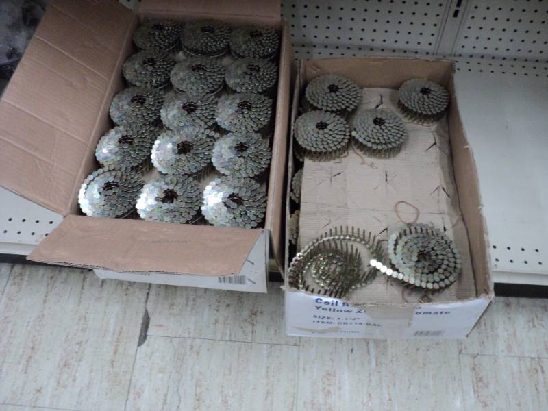 Lot of Roofing Nails  1 12 or 1 ...