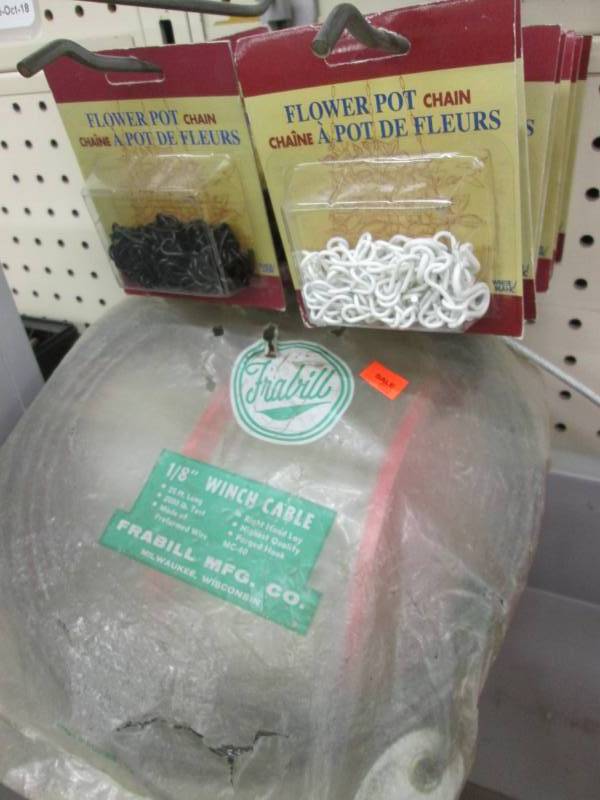 Lot of black and white flowerpot ch...