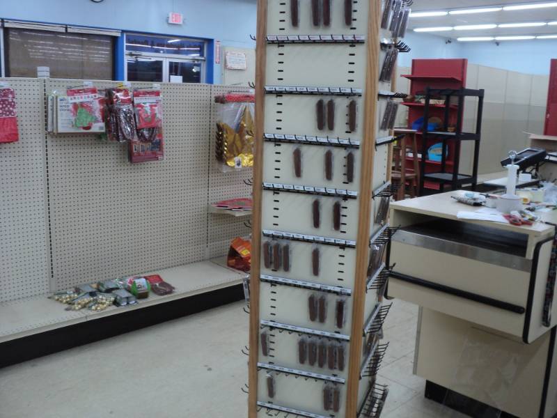 Spinning display with approx. 160 p...