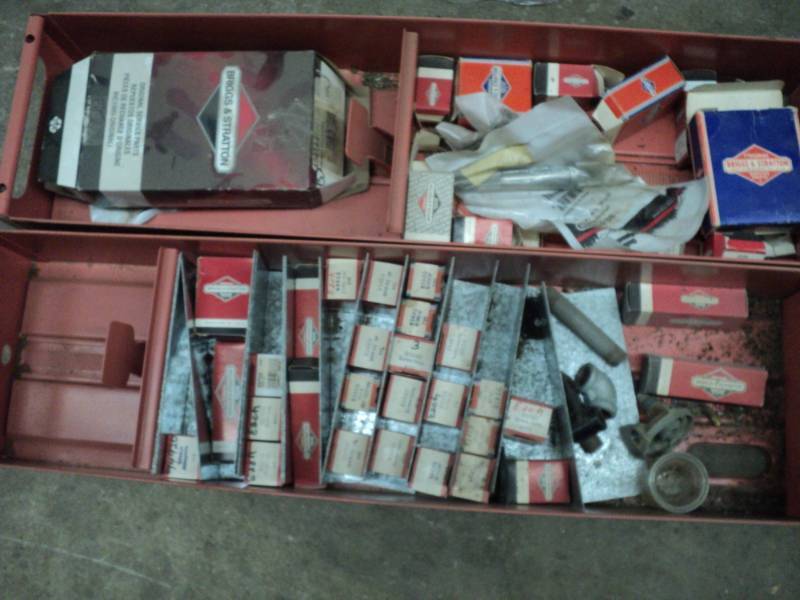Briggs & Stratton small engine part...