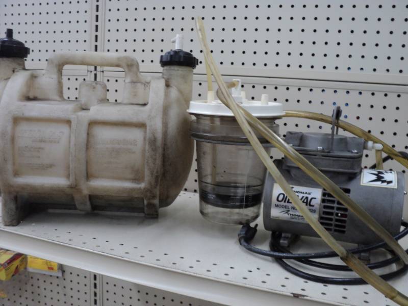 1 Thomas Oil Vac...