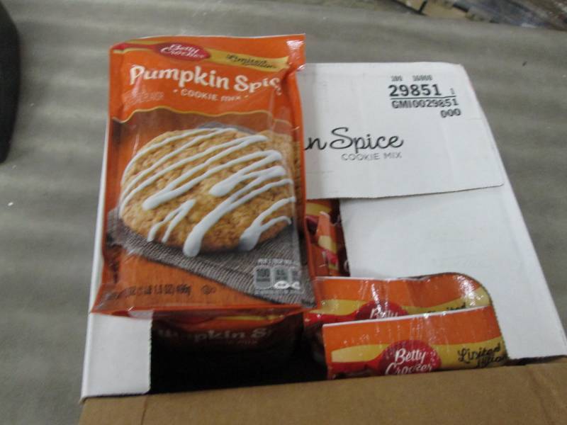 Case of 12 Betty Crocker Pumpkin Sp...