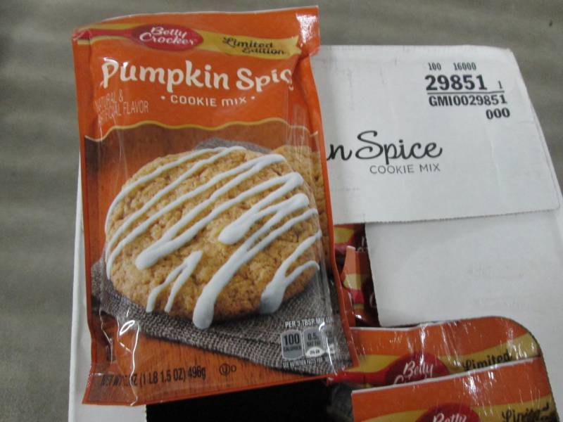 Case of 12 Betty Crocker Pumpkin Sp...