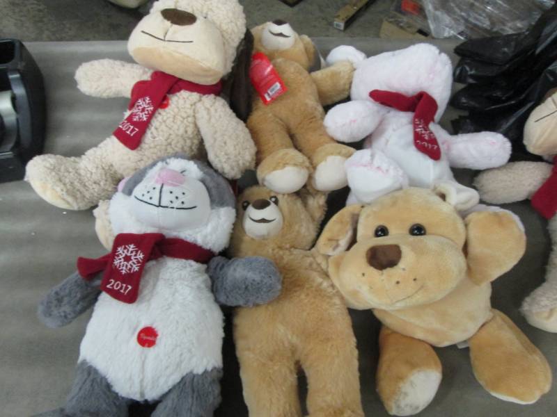 Lot of 6 Assorted Plush...