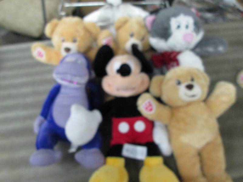 Lot of 6 Assorted Plush...