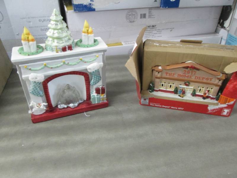 2 Holiday Dcor Pieces...