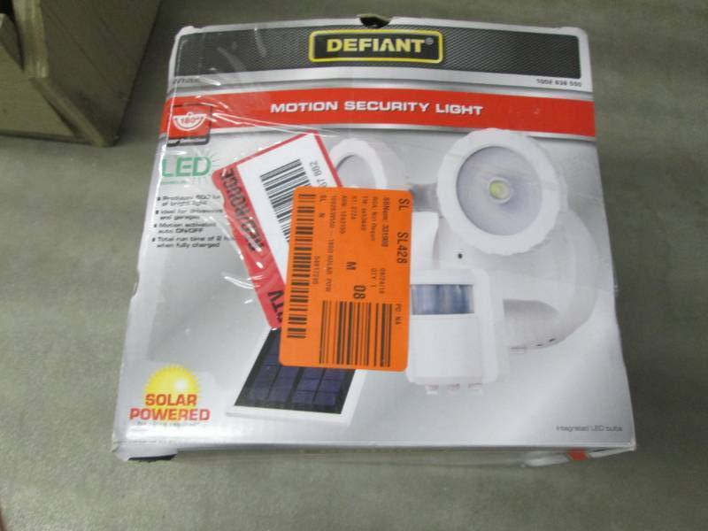 Defiant 180-Degree White Solar Powe...
