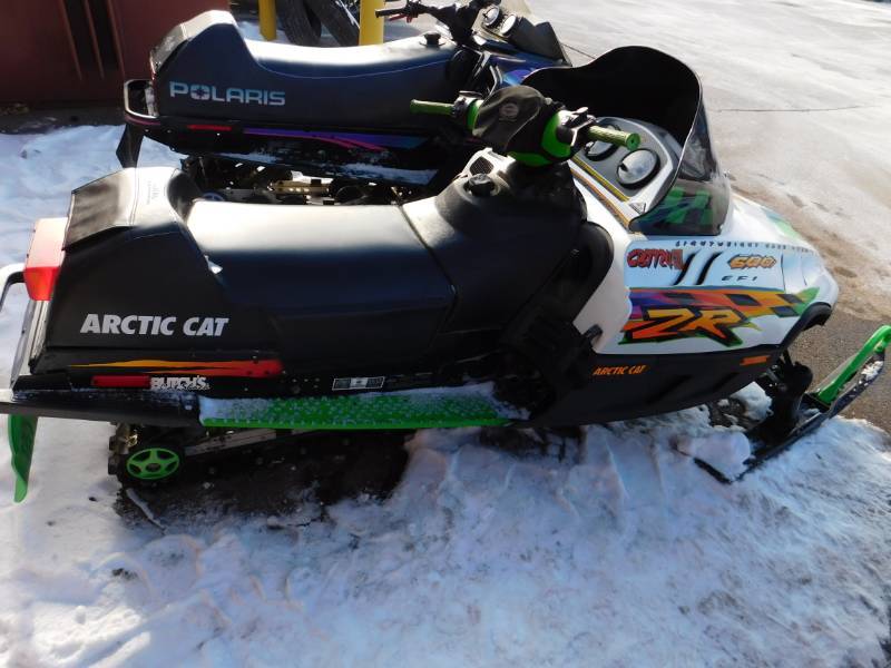 lot 3 image: 1998 Arctic Cat ZR600 EFI Snowmobile