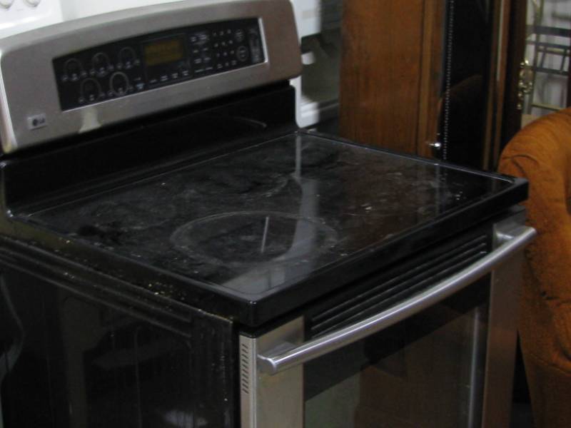 L.G. Glass Top Elec. Range