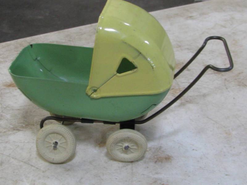 Vintage  Tin Litho Toy Buggy