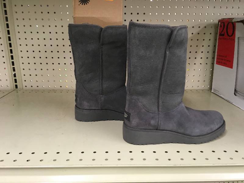lot 264 image: UGG Classic Slim Boot, Retail $139.99