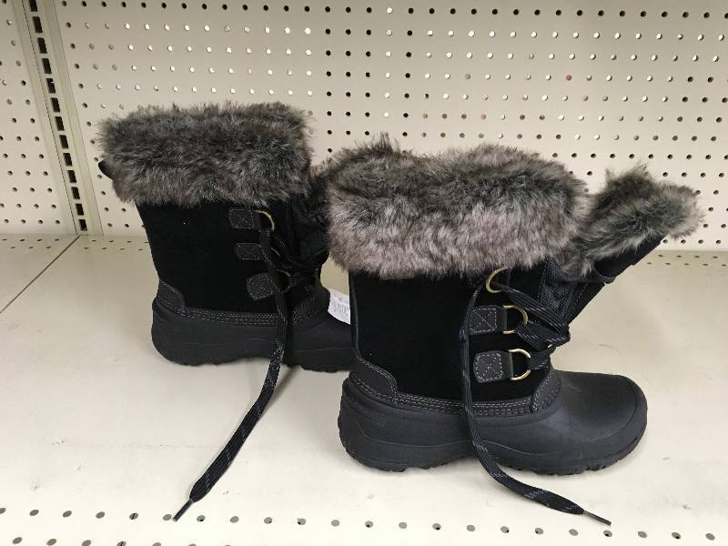 lot 278 image: Khombu Ladies Short Boot, Retail $29.99