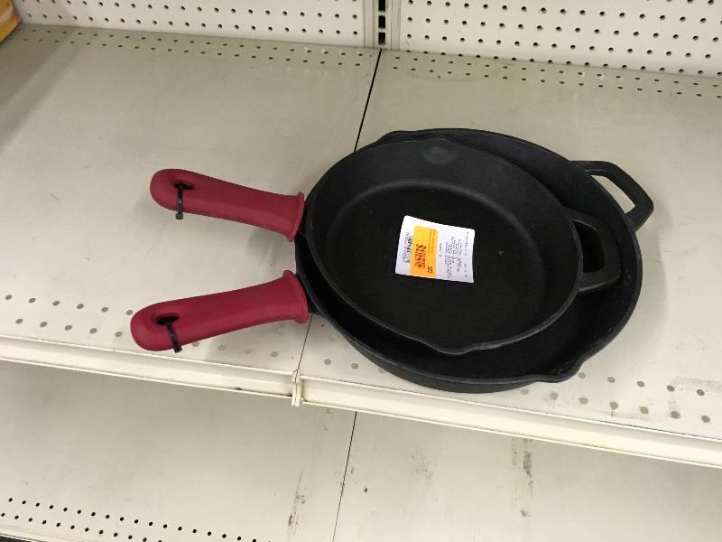lot 282 image: Tramontina 2PC Cast Iron, Retail $29.99
