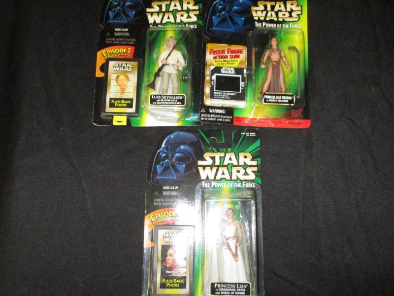 lot 38 image: Star Wars Figures