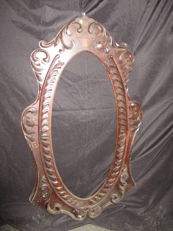 lot 67 image: Antique Frame