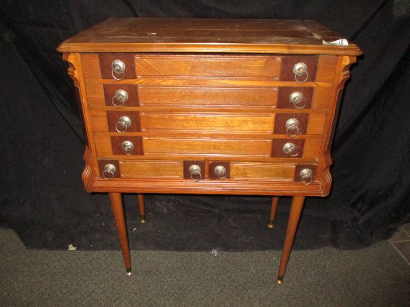 lot 81 image: Antique 5 Drawer Organizer