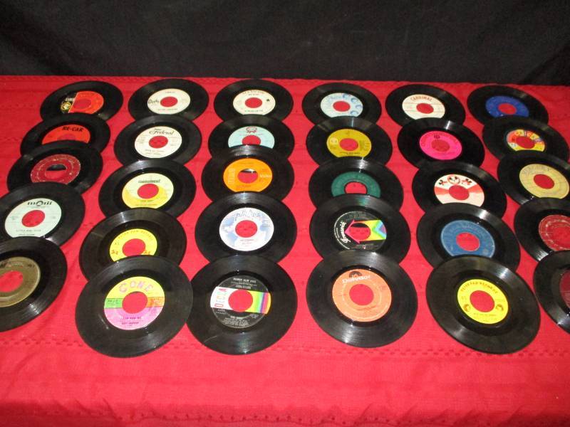lot 120 image: 30 Various Records