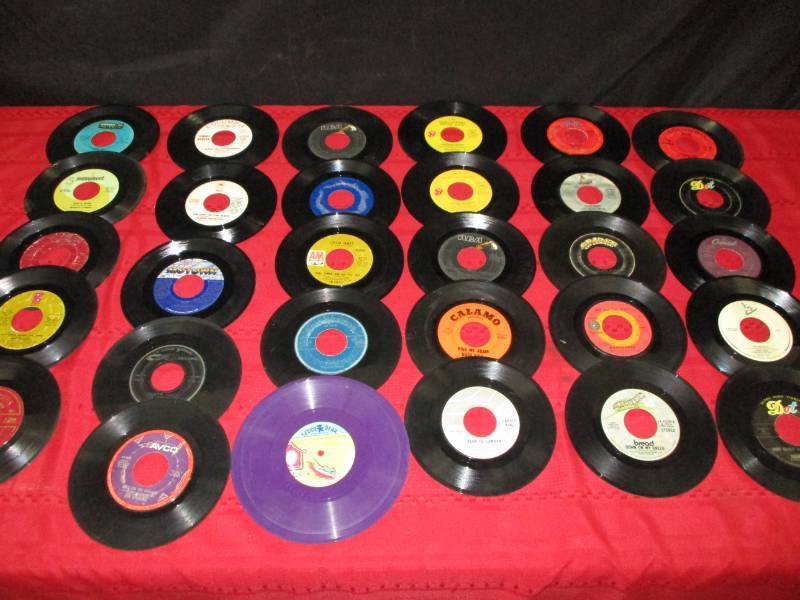 lot 128 image: 30 Various Records