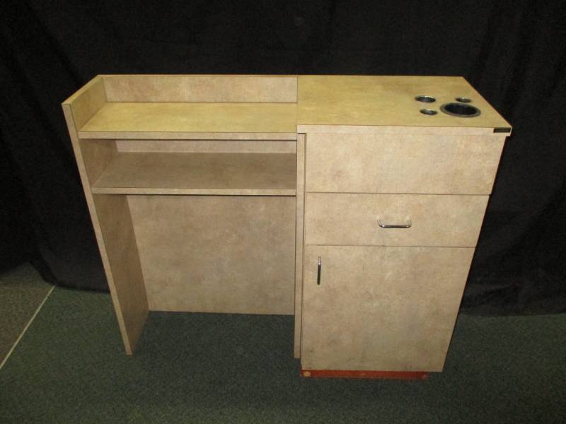 lot 154 image: Hair Dresser Station, place for your curling iron and supllies counter and storage nice for any crafters business too
