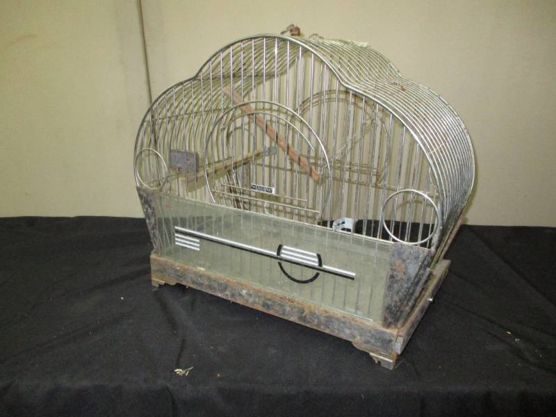 lot 185 image: Bird Cage