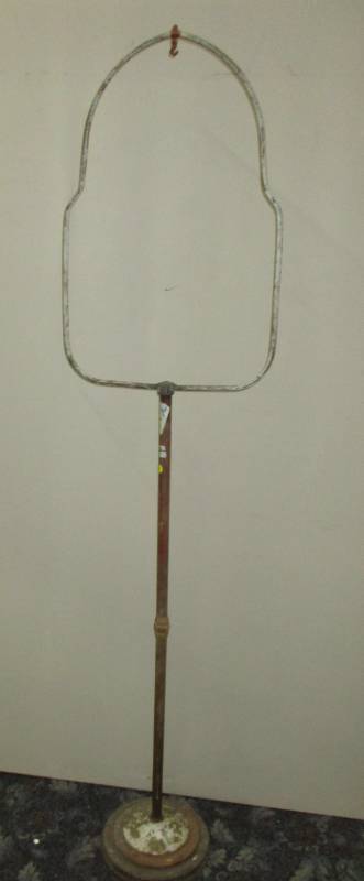 lot 188 image: Bird cage Stand 70 Tall