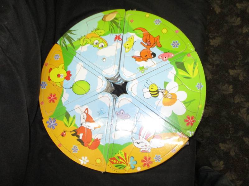 lot 214 image: 60 Mini Puzzles will make great stocking stuffers or use for a game