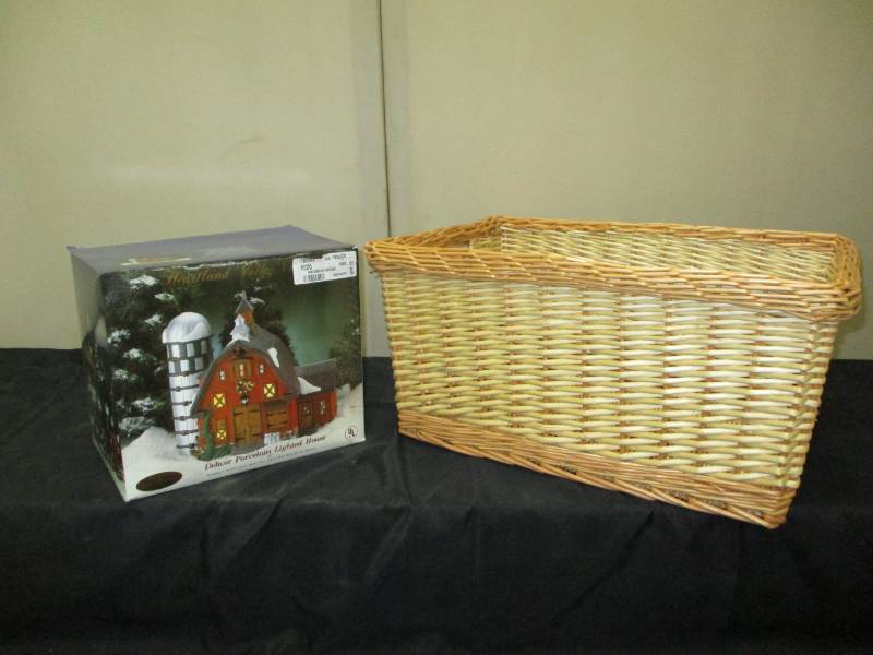 lot 253 image: Christmas village House and Big Basket