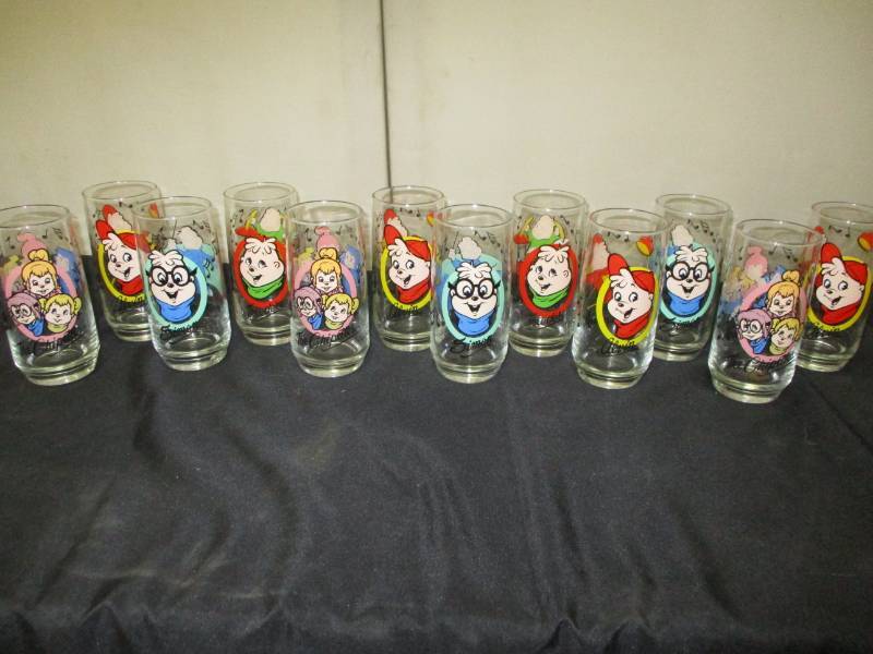 lot 261 image: 12 Chipmunk Glasses