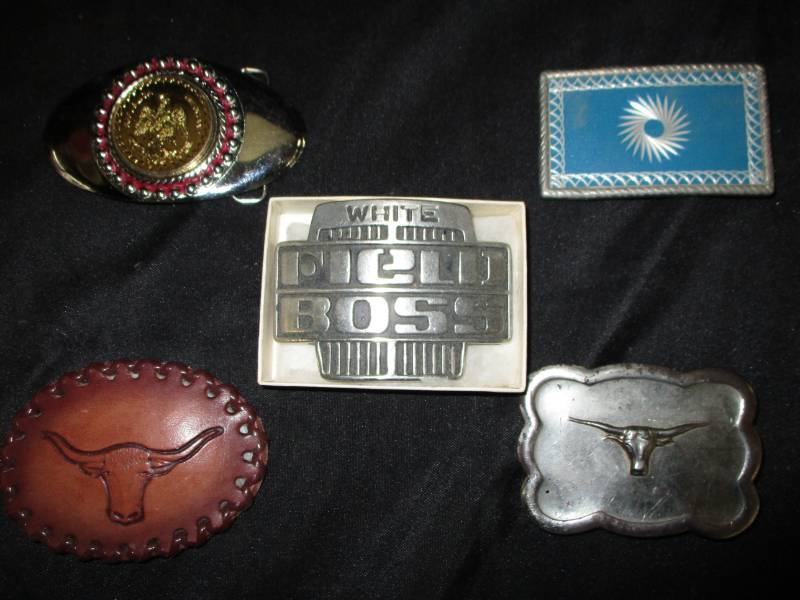 lot 289 image: 5 Misc belt buckles.  Farm and Ranch.  Leather