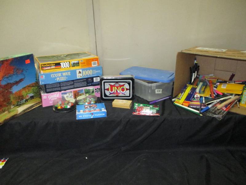 lot 290 image: Various Games and Puzzles